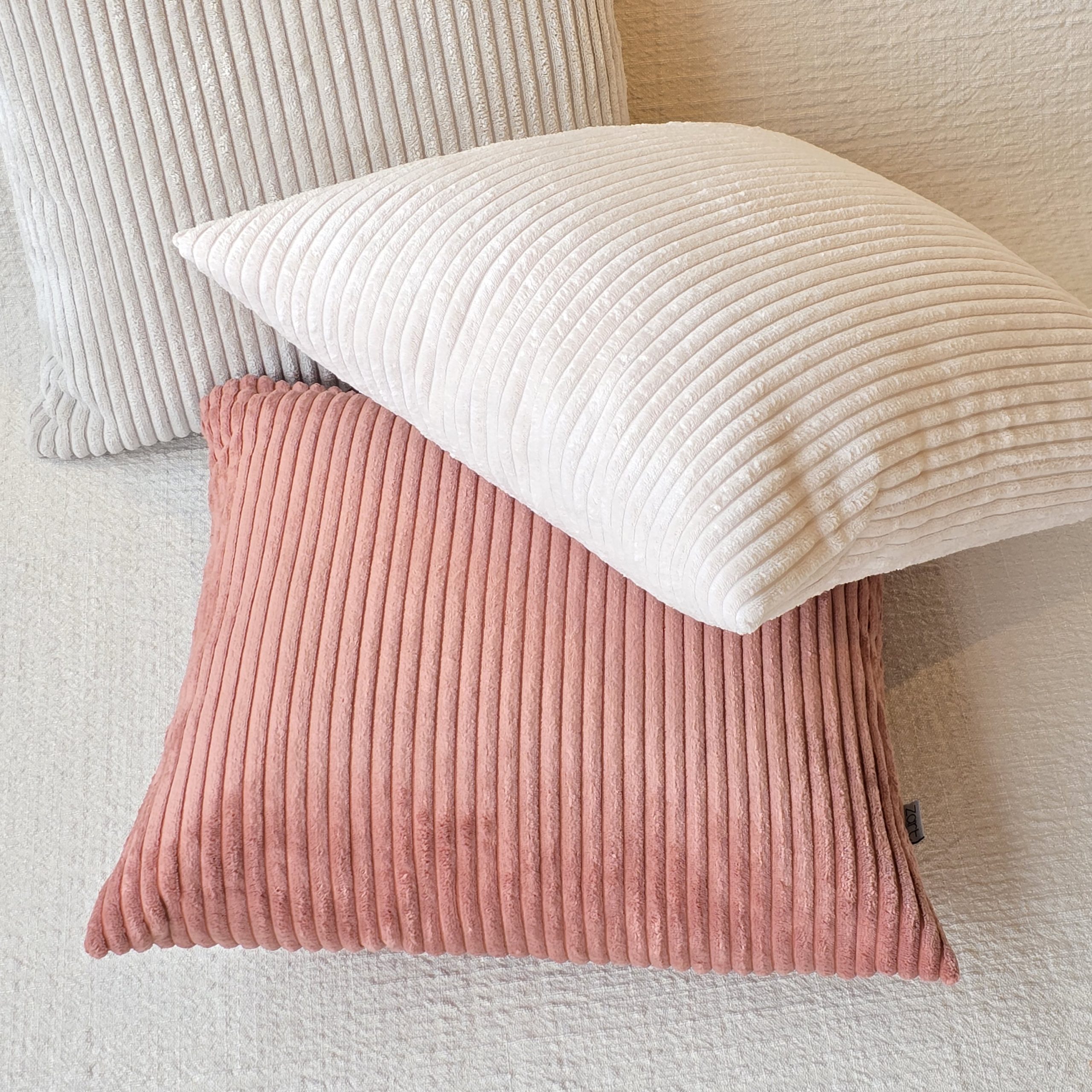 Lincoln Tamno-Roze 2